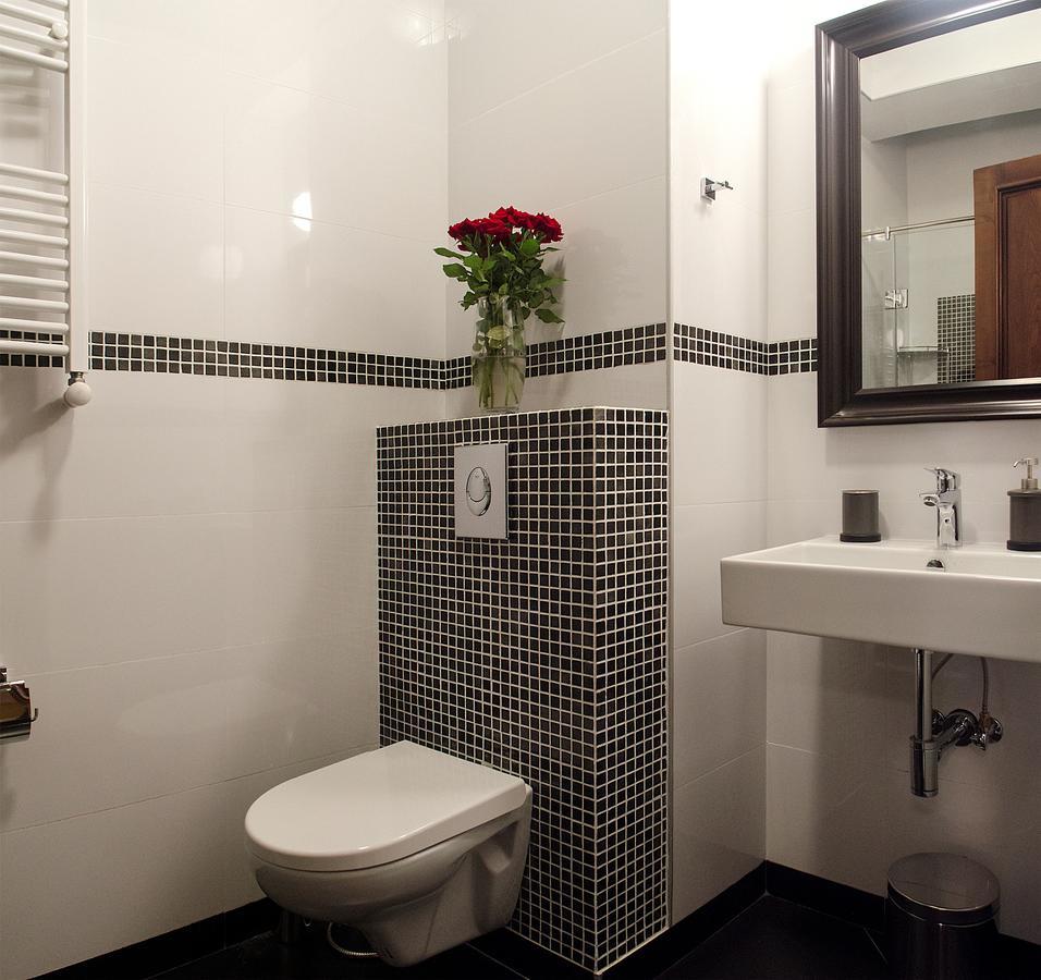 Tiflislux Apartment - Old City Philarmonic Εξωτερικό φωτογραφία