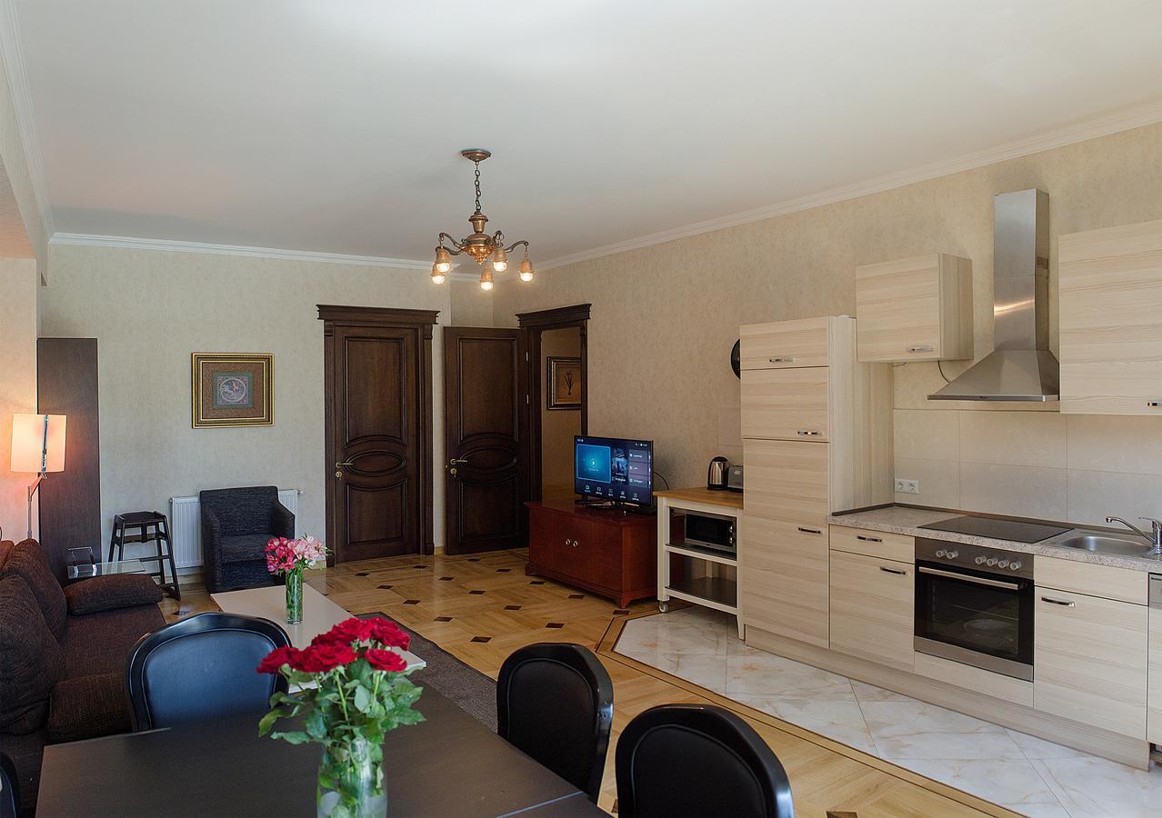 Tiflislux Apartment - Old City Philarmonic Εξωτερικό φωτογραφία
