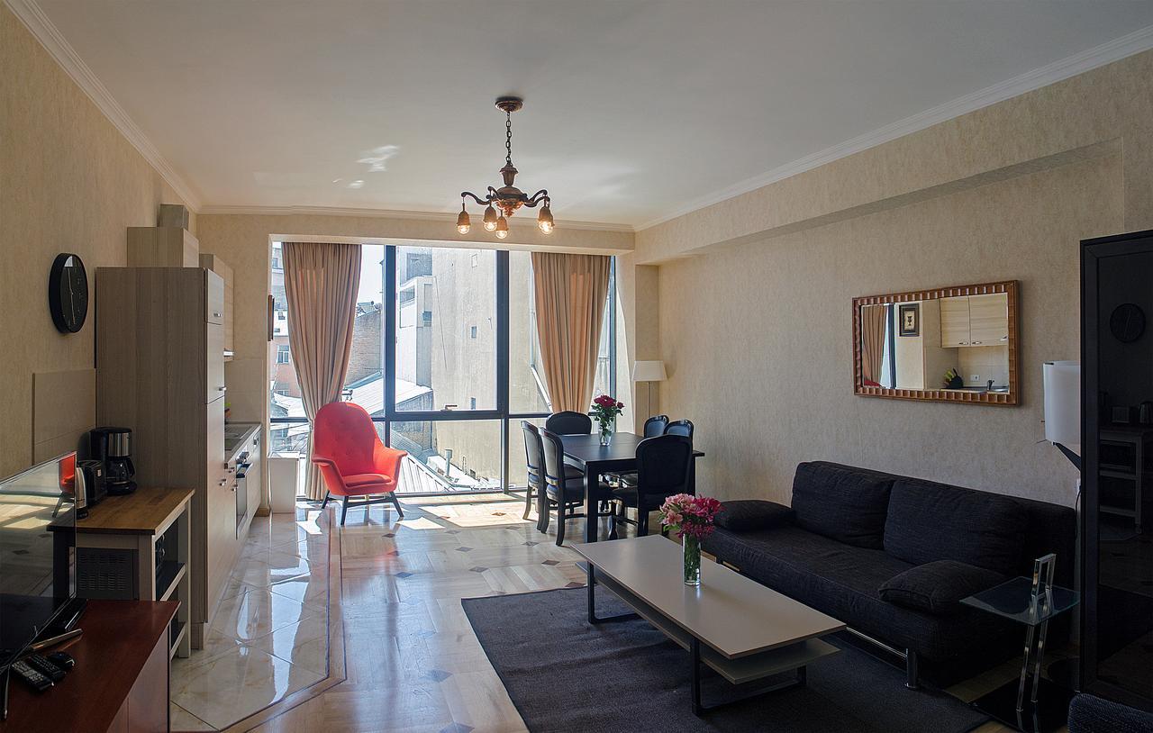 Tiflislux Apartment - Old City Philarmonic Εξωτερικό φωτογραφία