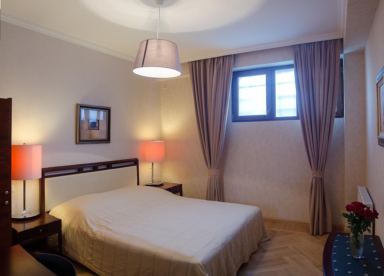 Tiflislux Apartment - Old City Philarmonic Εξωτερικό φωτογραφία